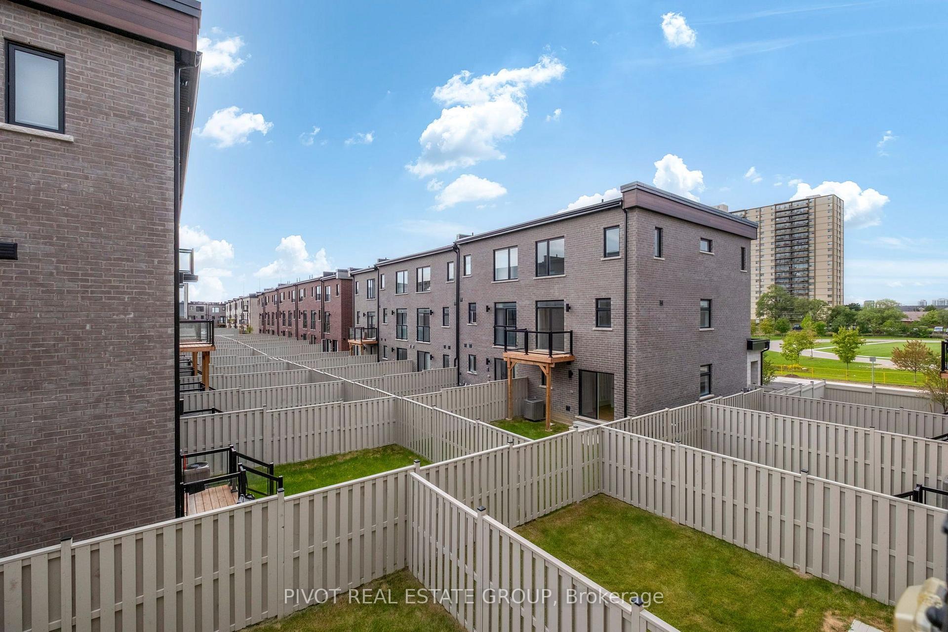 Photo 45 of 80 Danielle Moore Circle, Scarborough, Bendale — HOMEH