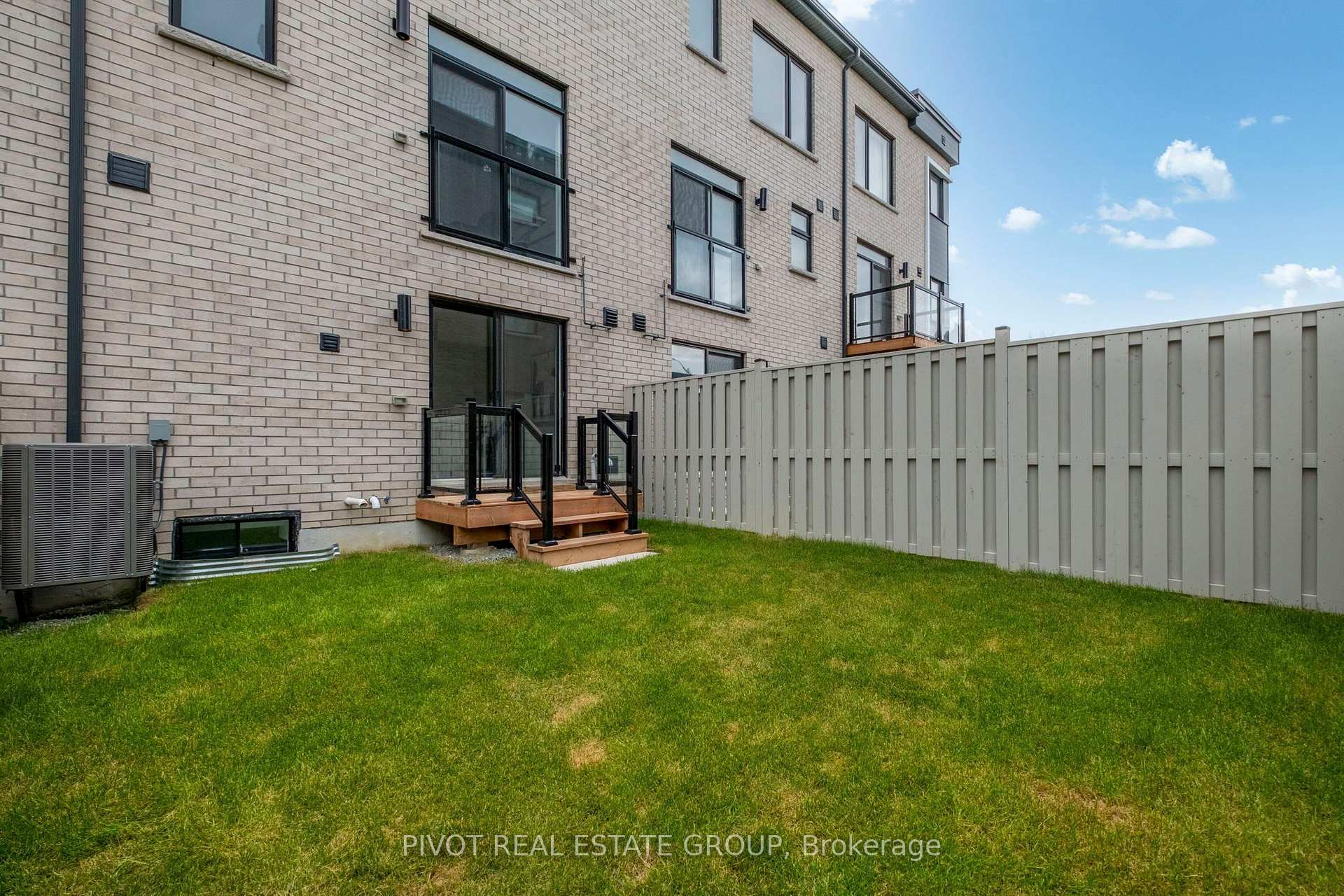 Photo 49 of 80 Danielle Moore Circle, Scarborough, Bendale — HOMEH