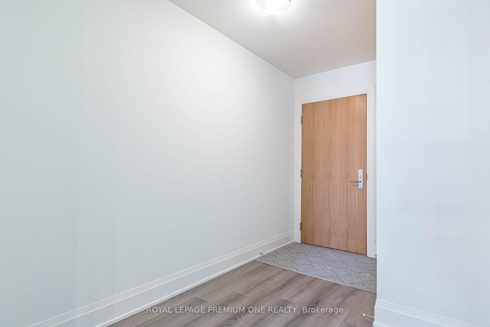 Photo 8 of Unit 604, 8960 Jane Street, Vaughan, Vellore Village — HOMEH
