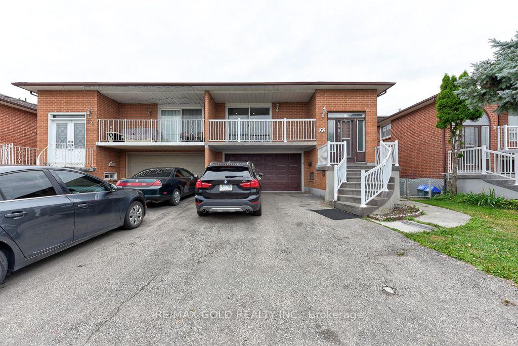 Photo 2 of 22 Kittiwake Avenue, Etobicoke, West Humber-Clairville — HOMEH