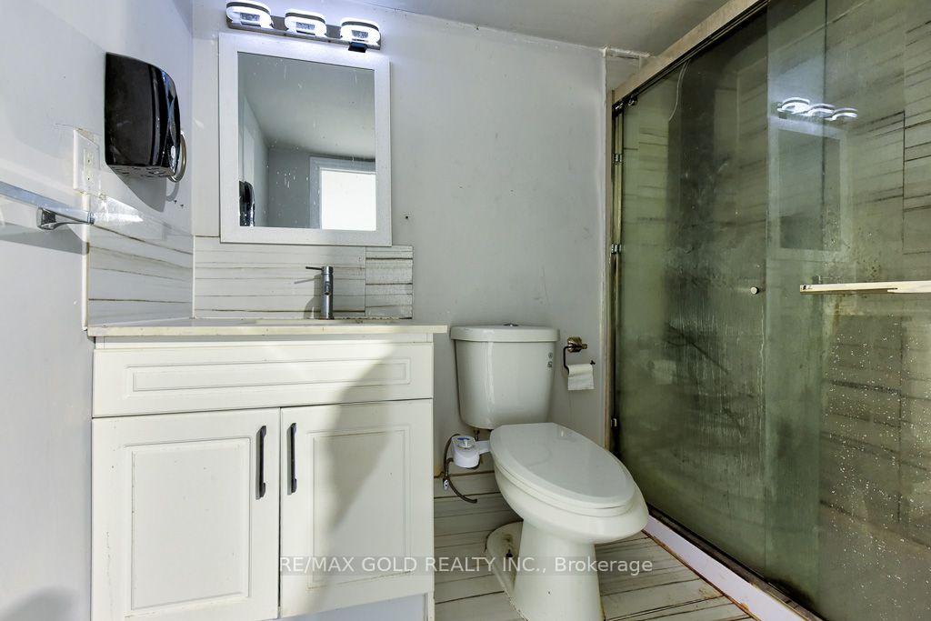 Photo 26 of 22 Kittiwake Avenue, Etobicoke, West Humber-Clairville — HOMEH