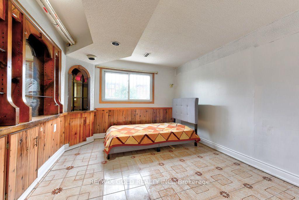 Photo 28 of 22 Kittiwake Avenue, Etobicoke, West Humber-Clairville — HOMEH