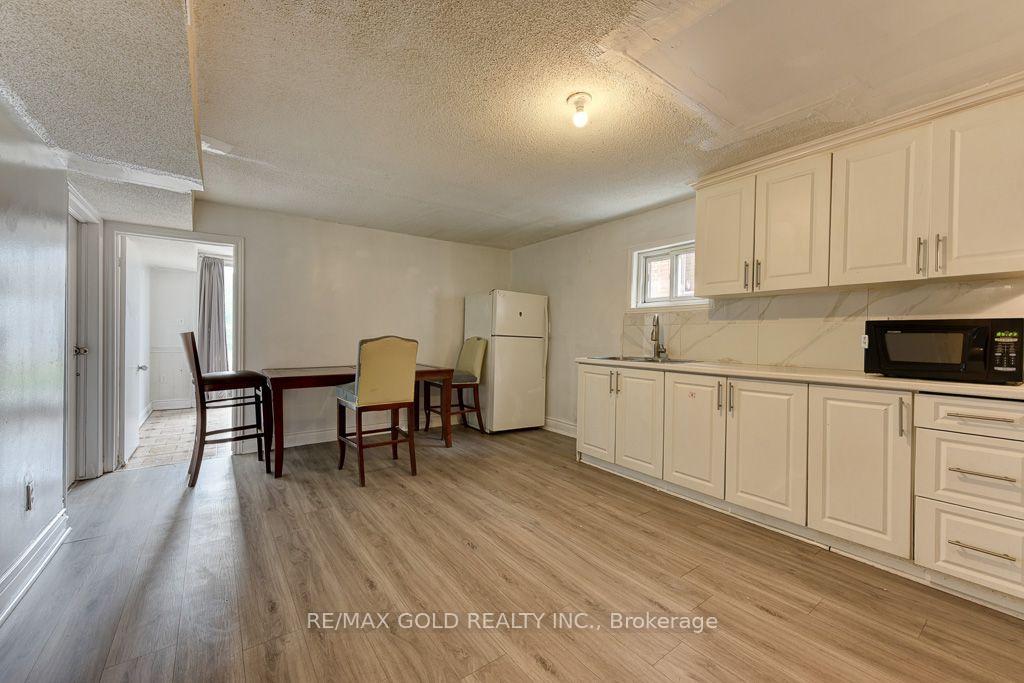 Photo 36 of 22 Kittiwake Avenue, Etobicoke, West Humber-Clairville — HOMEH
