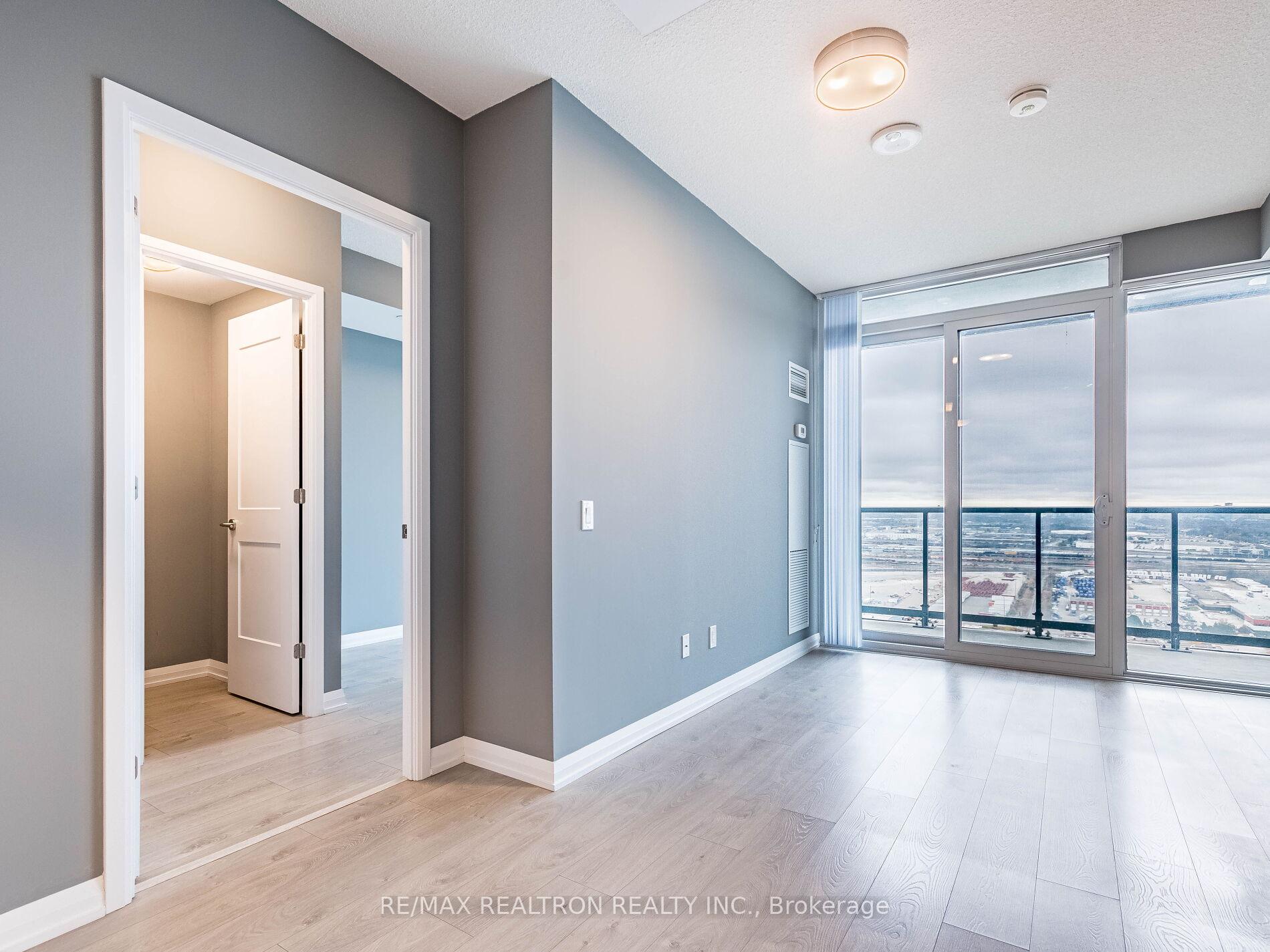 Photo 7 of Unit 2917, 7895 Jane Street, Vaughan, Concord — HOMEH