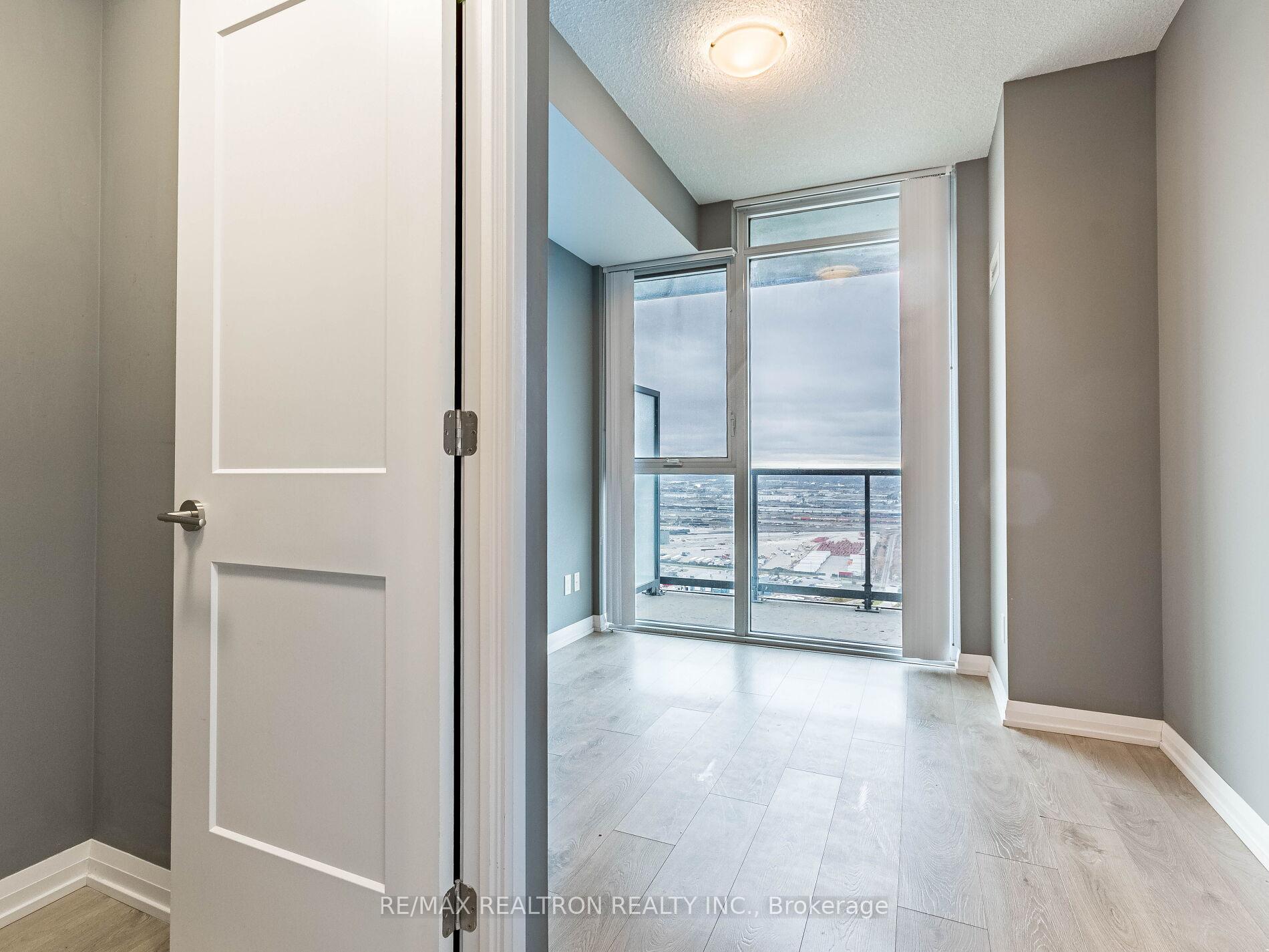Photo 15 of Unit 2917, 7895 Jane Street, Vaughan, Concord — HOMEH