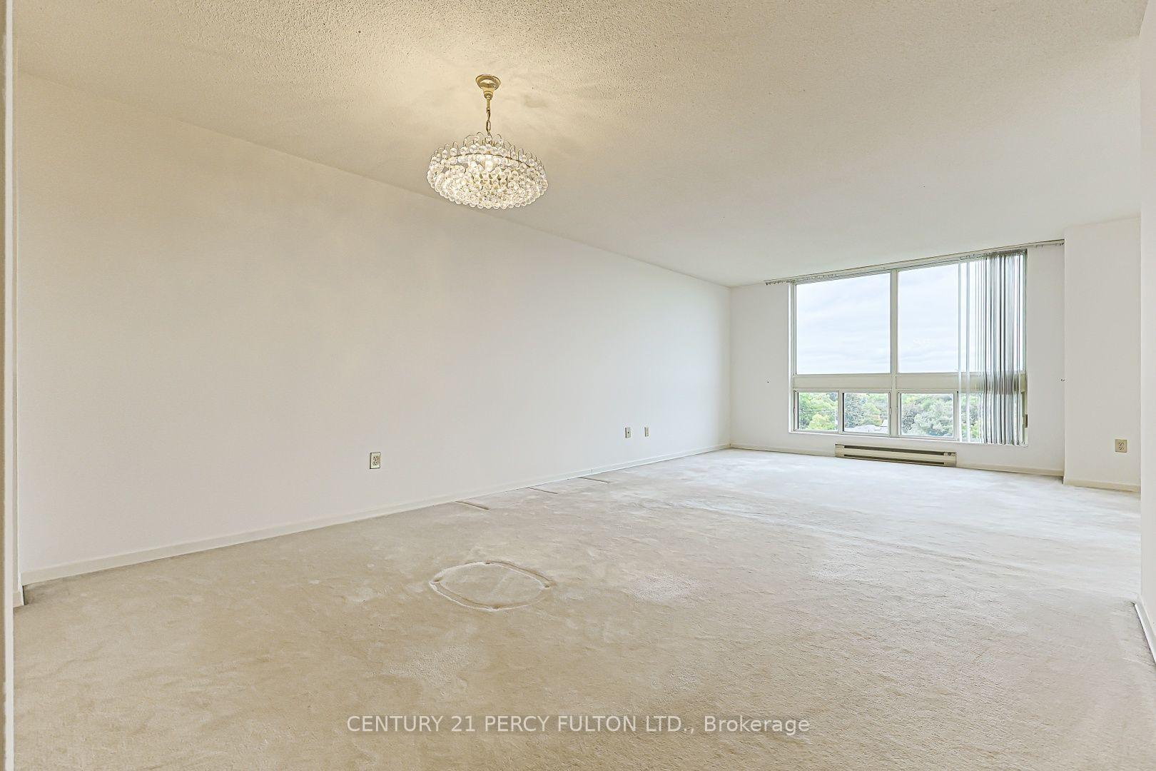 Photo 8 of Unit 907, 5 Kenneth Avenue, North York, Willowdale East — HOMEH