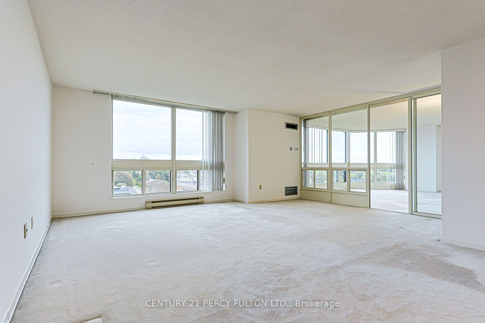 Photo 10 of Unit 907, 5 Kenneth Avenue, North York, Willowdale East — HOMEH