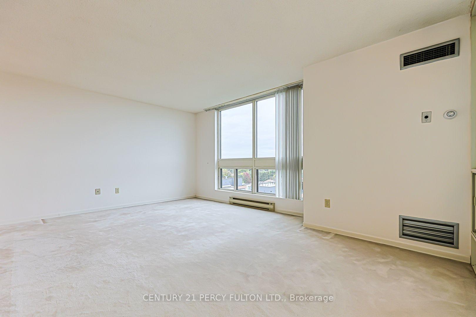 Photo 11 of Unit 907, 5 Kenneth Avenue, North York, Willowdale East — HOMEH