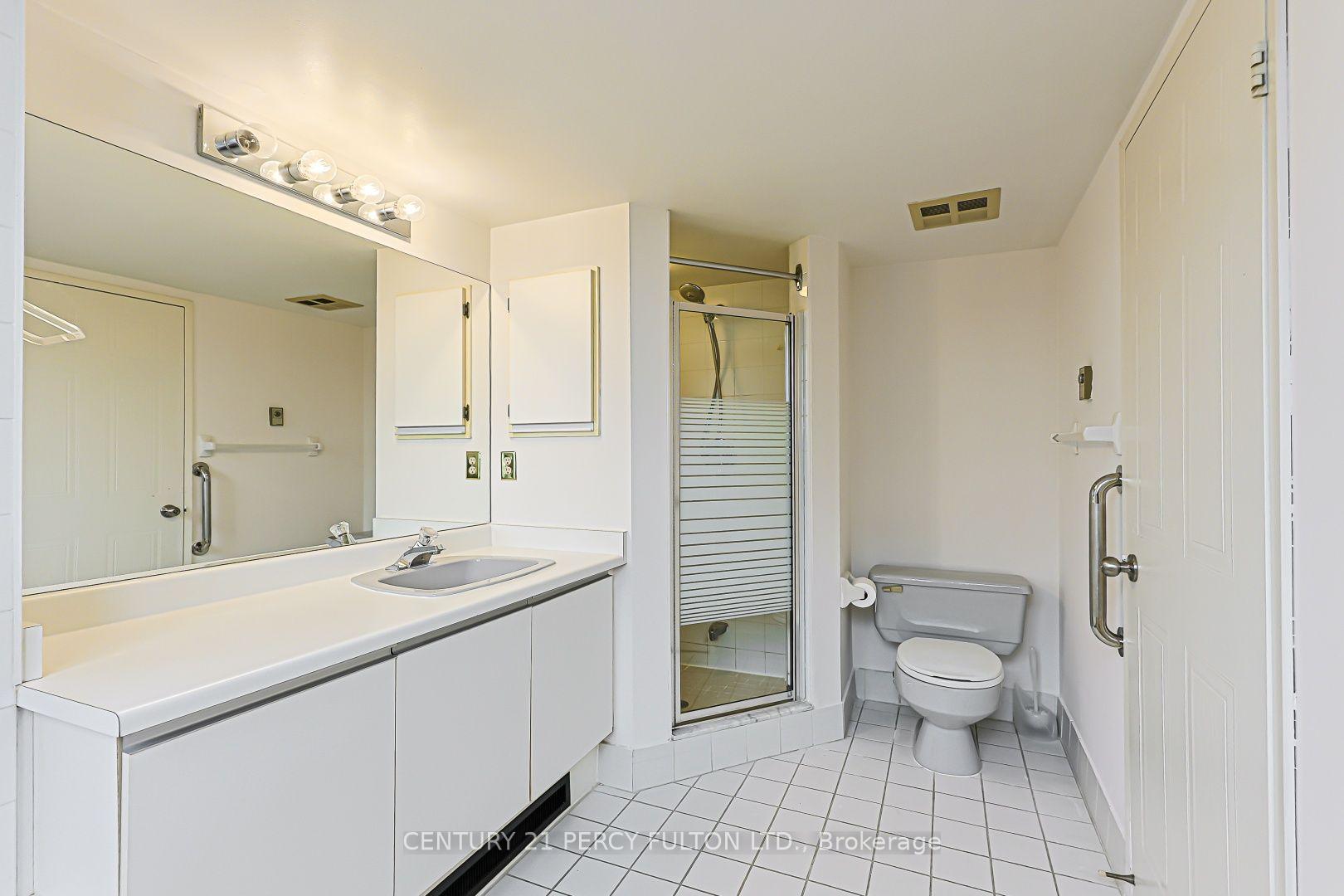 Photo 18 of Unit 907, 5 Kenneth Avenue, North York, Willowdale East — HOMEH