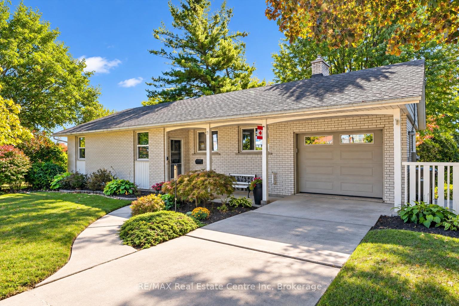 Photo 1 of 38 Callander Drive, Guelph, St. George's — HOMEH