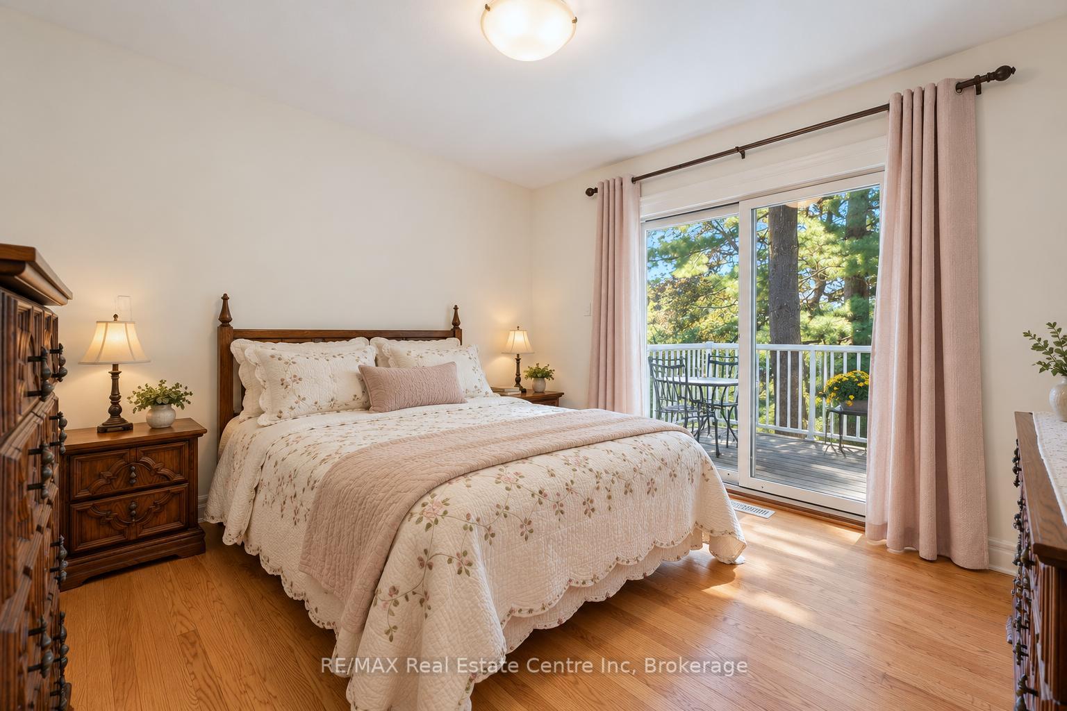 Photo 8 of 38 Callander Drive, Guelph, St. George's — HOMEH