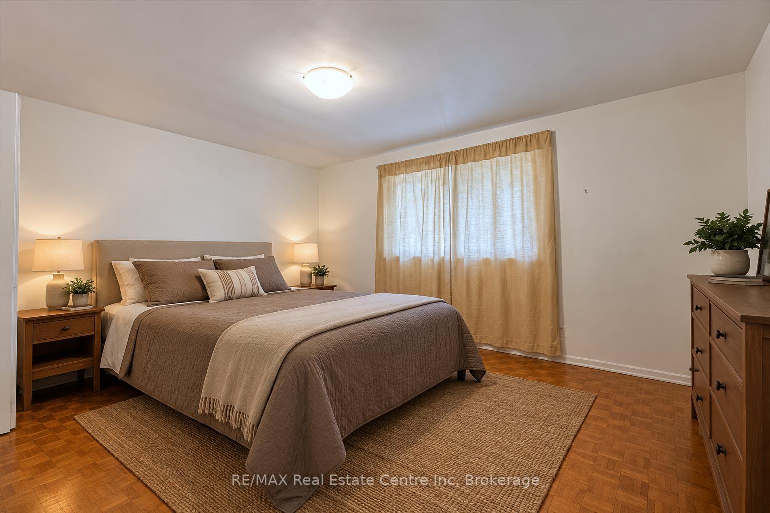 Photo 17 of 38 Callander Drive, Guelph, St. George's — HOMEH