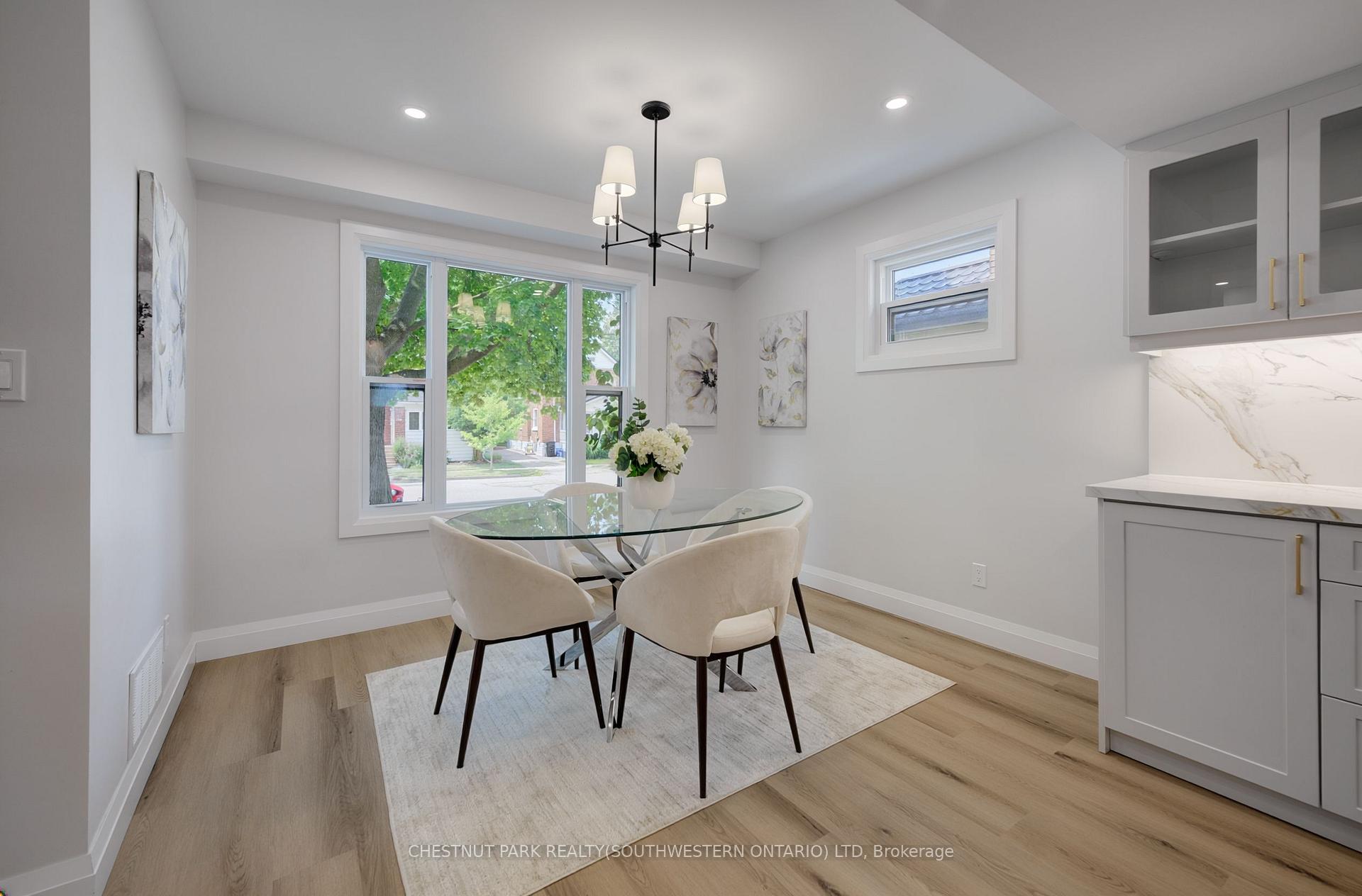 Photo 3 of 34 Moore Avenue N, Waterloo, Uptown Waterloo/North Ward — HOMEH
