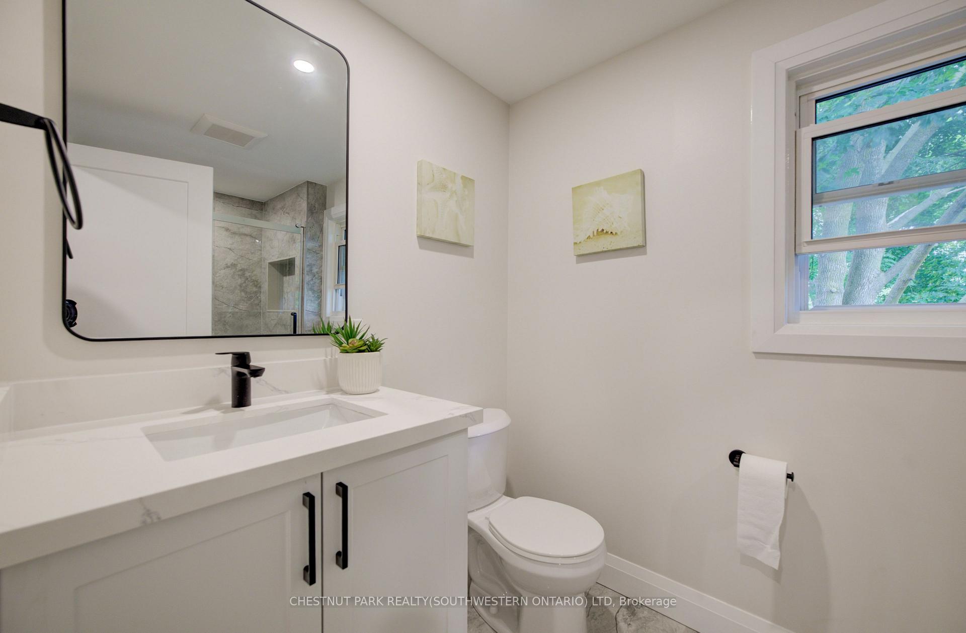 Photo 14 of 34 Moore Avenue N, Waterloo, Uptown Waterloo/North Ward — HOMEH