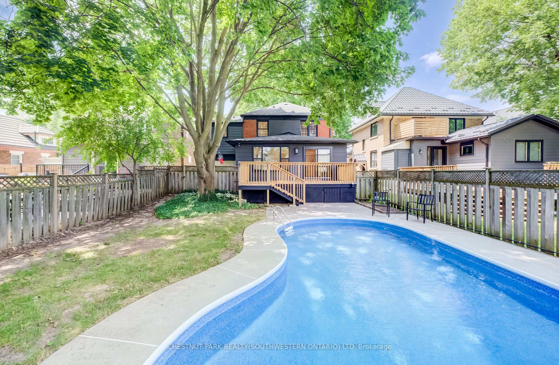Photo 24 of 34 Moore Avenue N, Waterloo, Uptown Waterloo/North Ward — HOMEH