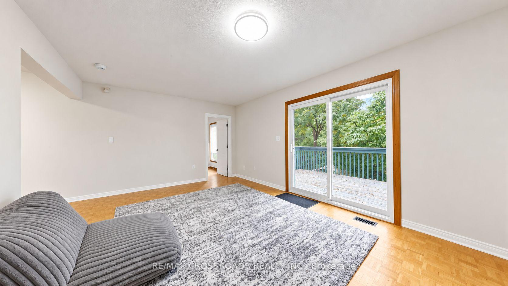 Photo 16 of Unit 6, 106 Stilecroft Drive, North York, York University Heights — HOMEH