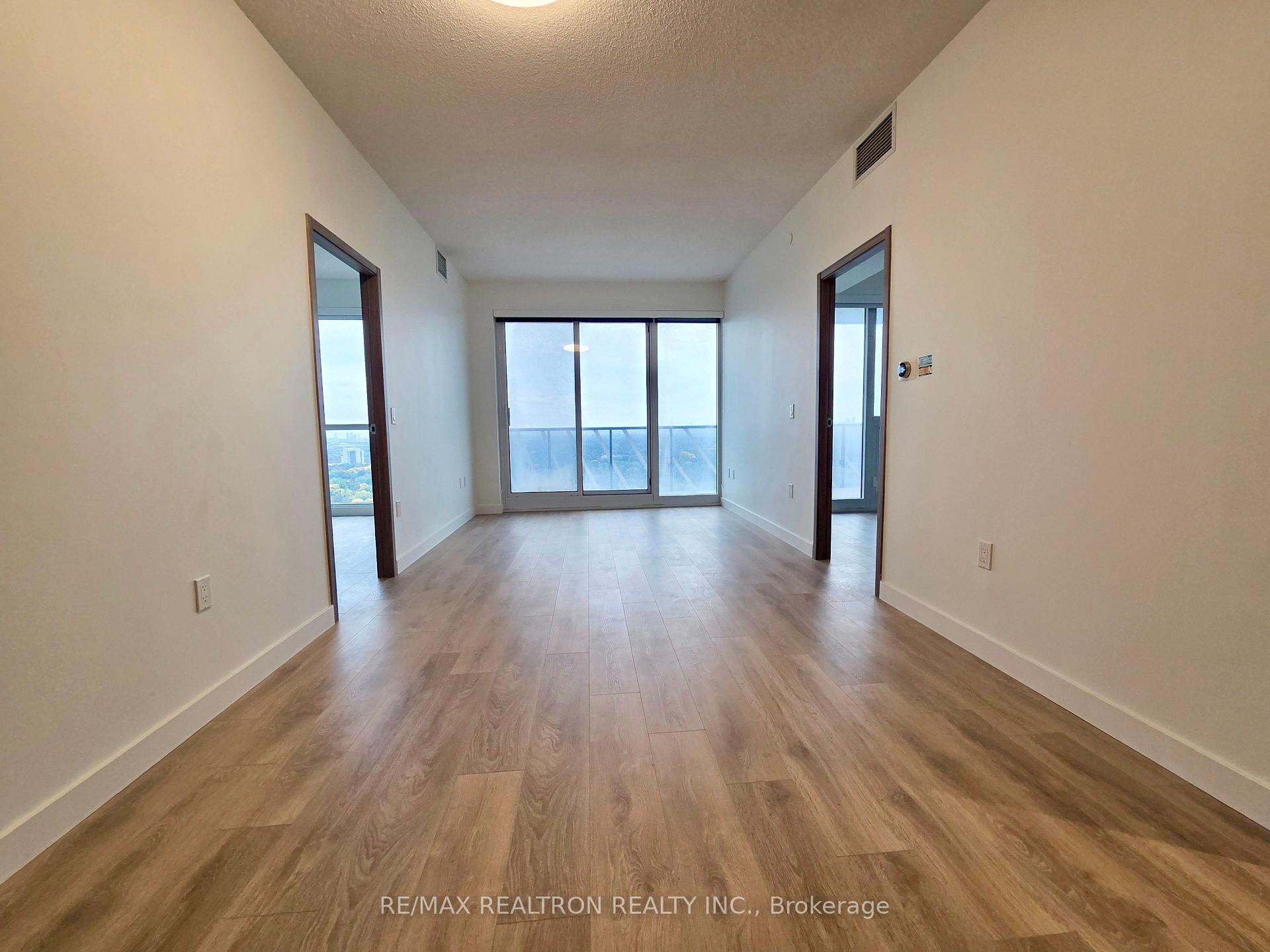 Photo 4 of Unit 3102, 85 McMahon Drive, North York, Bayview Village — HOMEH