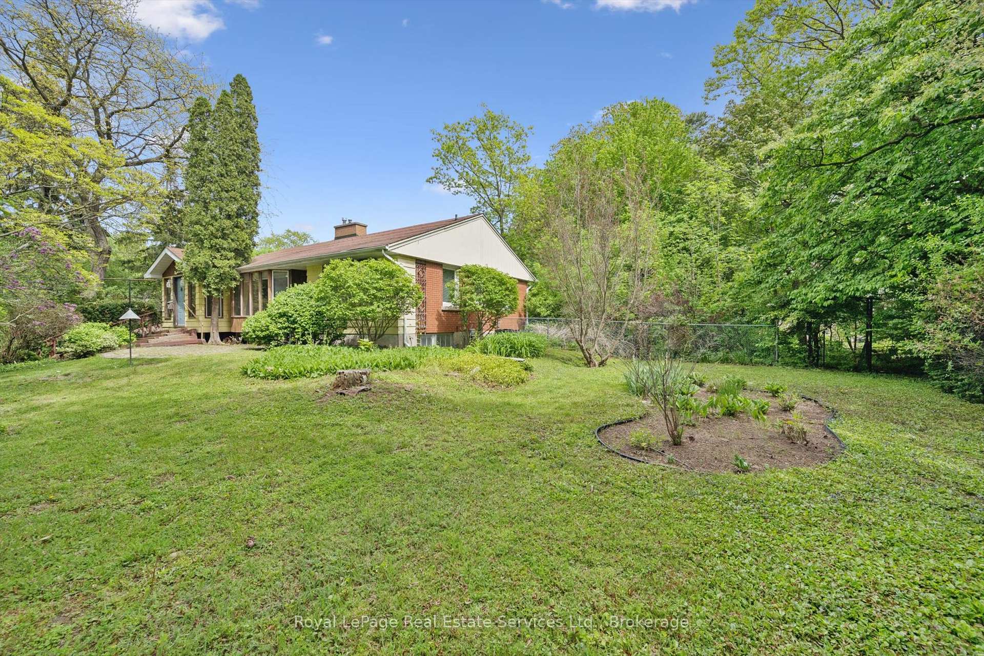 Photo 7 of 1118 Melvin Avenue, Oakville, Morrison — HOMEH