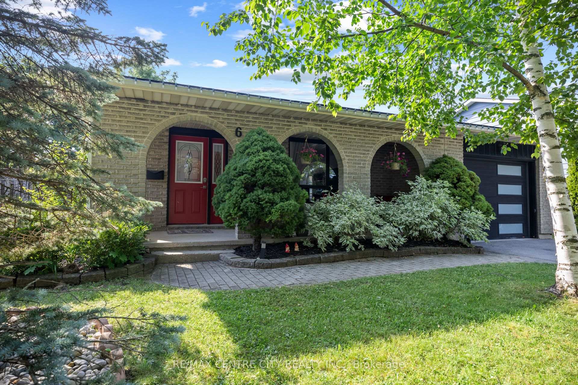 Photo 2 of 684 Macyoung Drive, Kincardine — HOMEH