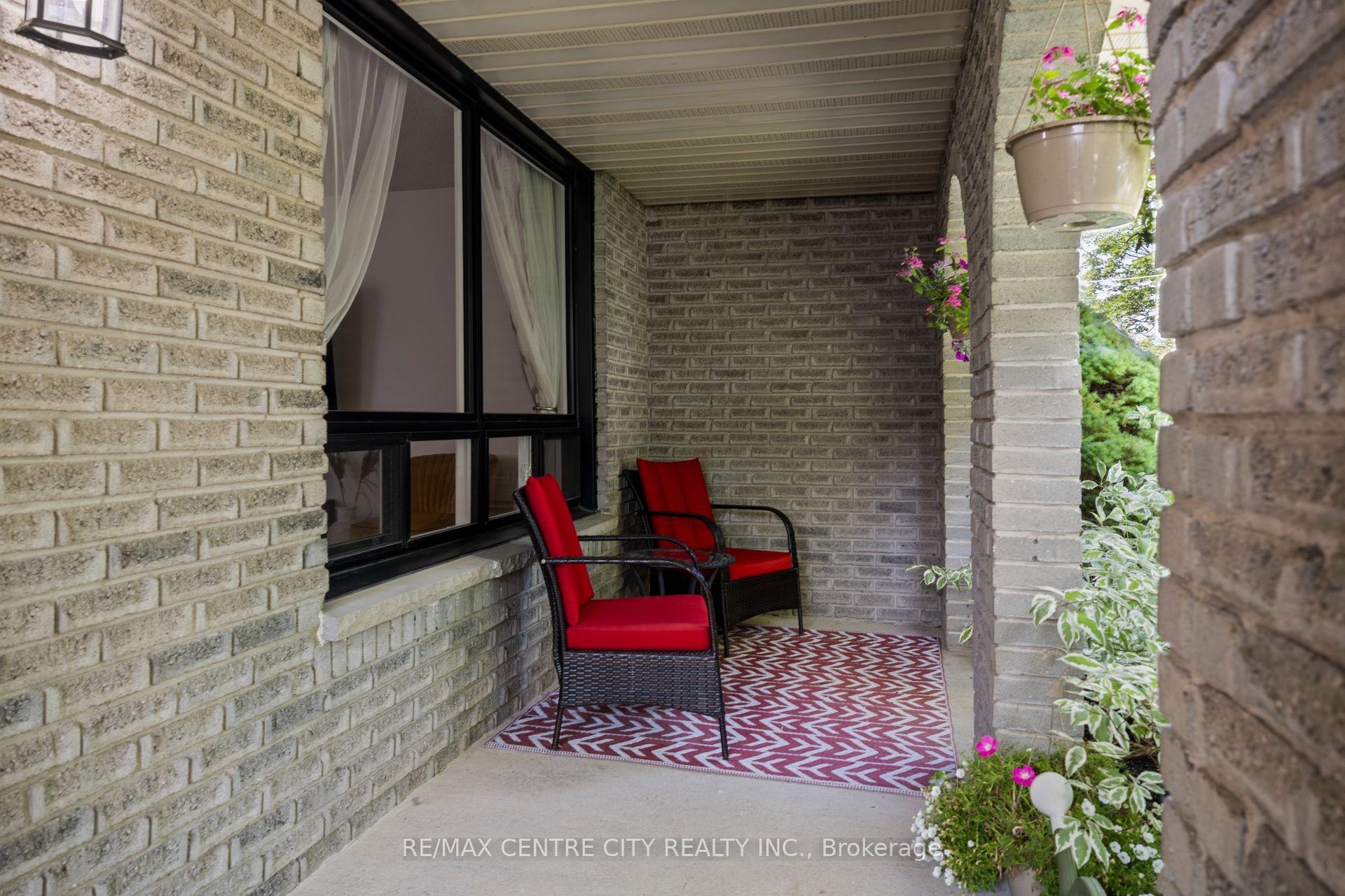 Photo 3 of 684 Macyoung Drive, Kincardine — HOMEH