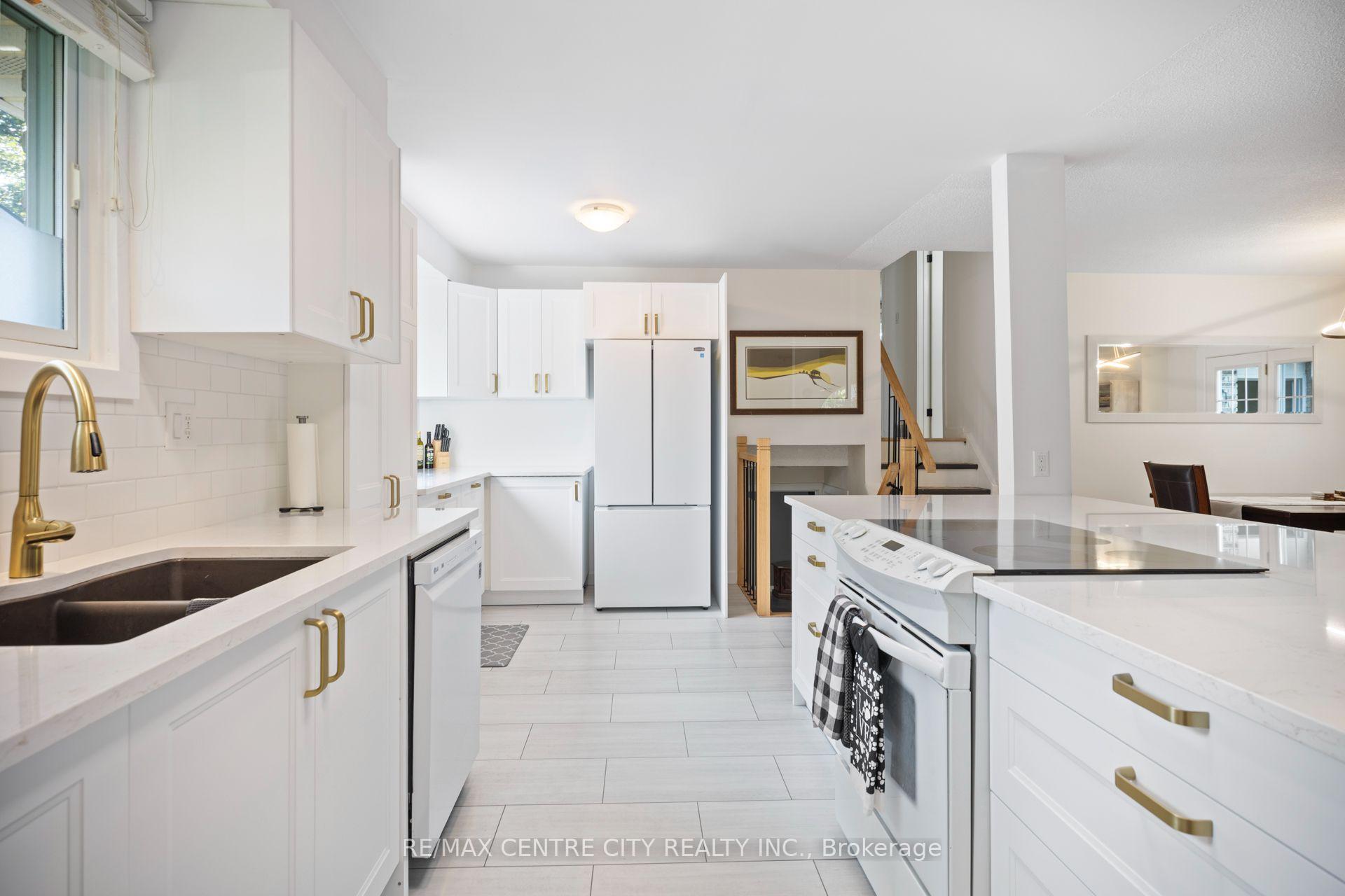 Photo 5 of 684 Macyoung Drive, Kincardine — HOMEH