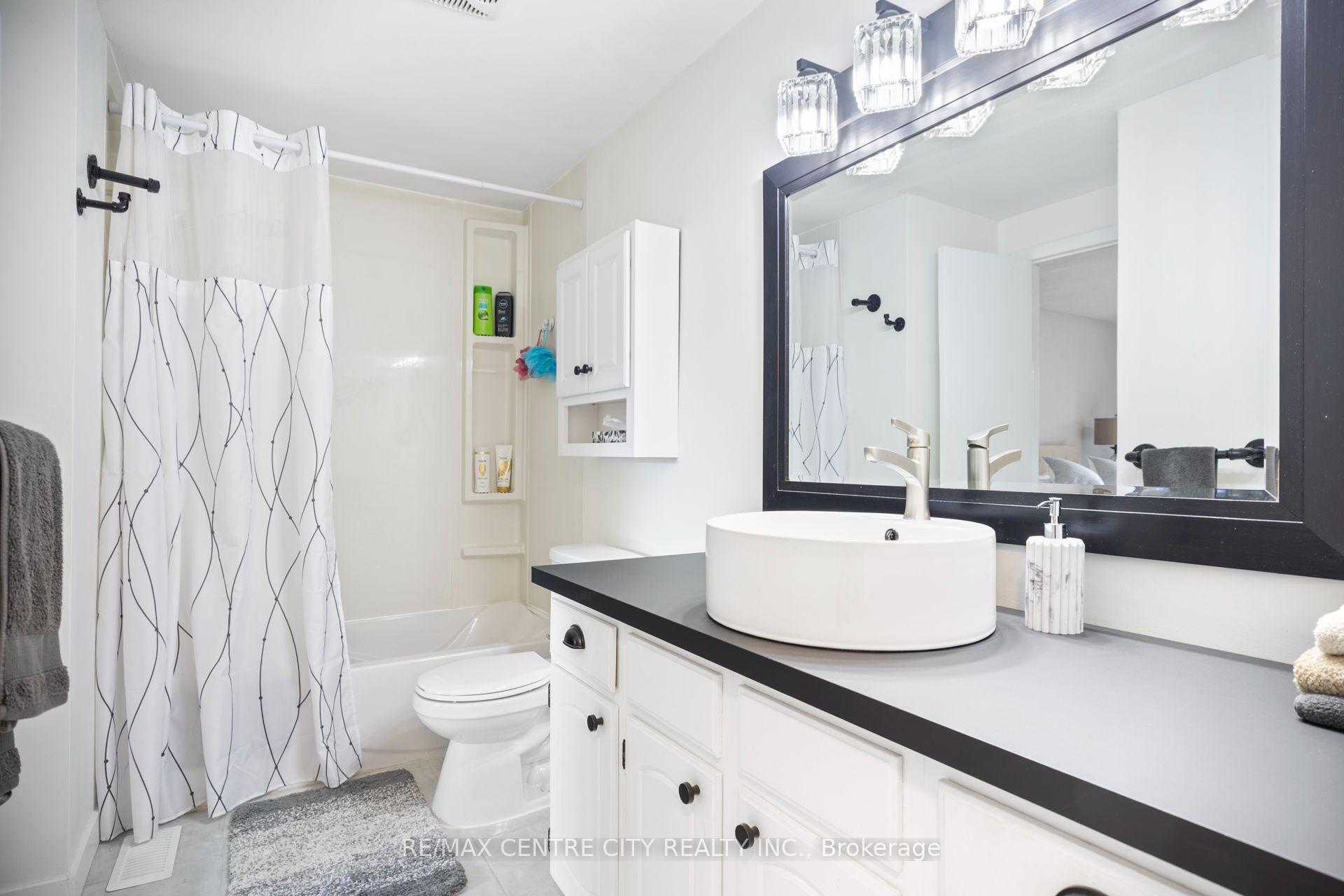 Photo 11 of 684 Macyoung Drive, Kincardine — HOMEH