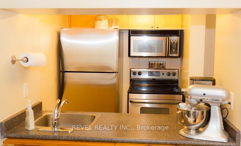 Photo 2 of Unit 105, 3 Everson Drive, North York, Willowdale East — HOMEH