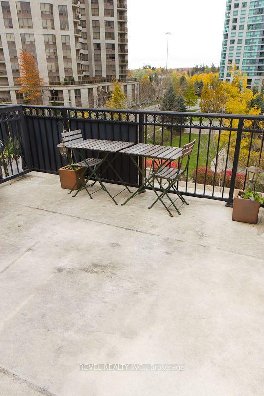 Photo 8 of Unit 105, 3 Everson Drive, North York, Willowdale East — HOMEH