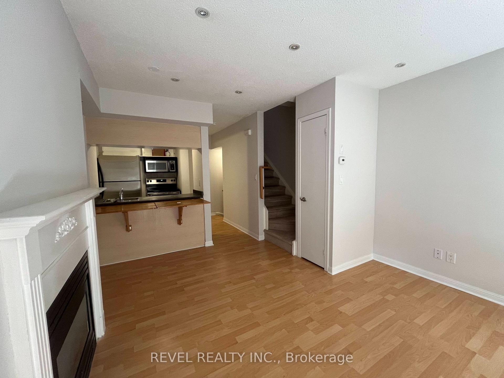 Photo 9 of Unit 105, 3 Everson Drive, North York, Willowdale East — HOMEH