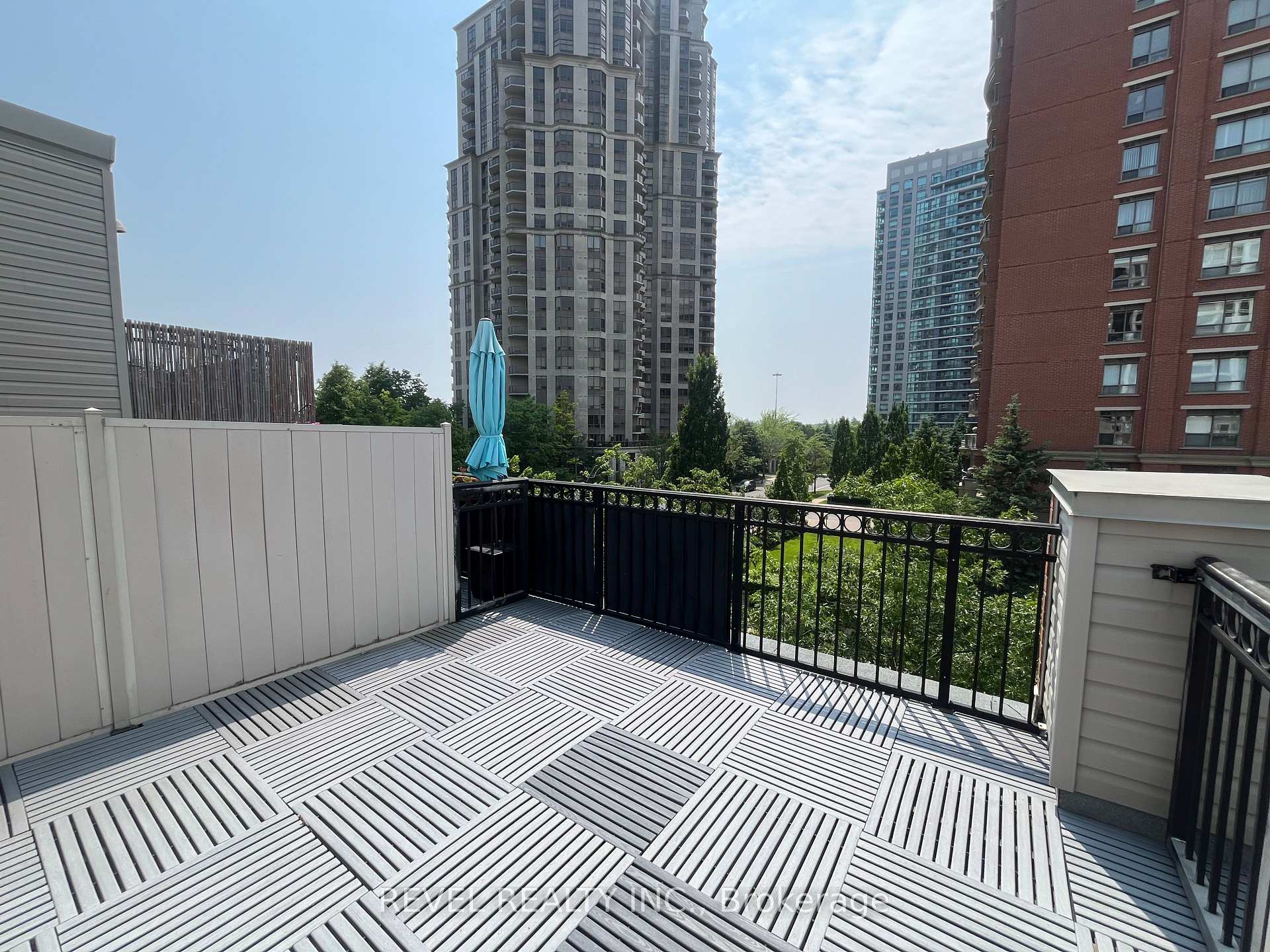 Photo 16 of Unit 105, 3 Everson Drive, North York, Willowdale East — HOMEH
