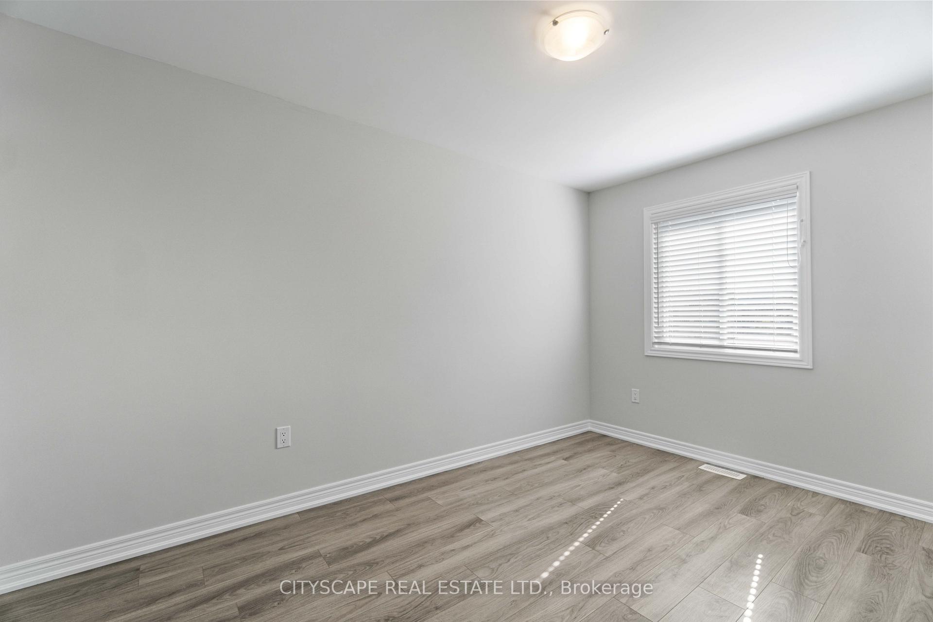 Photo 10 of Unit 9, 40 Zinfandel Drive, Hamilton, Fruitland — HOMEH