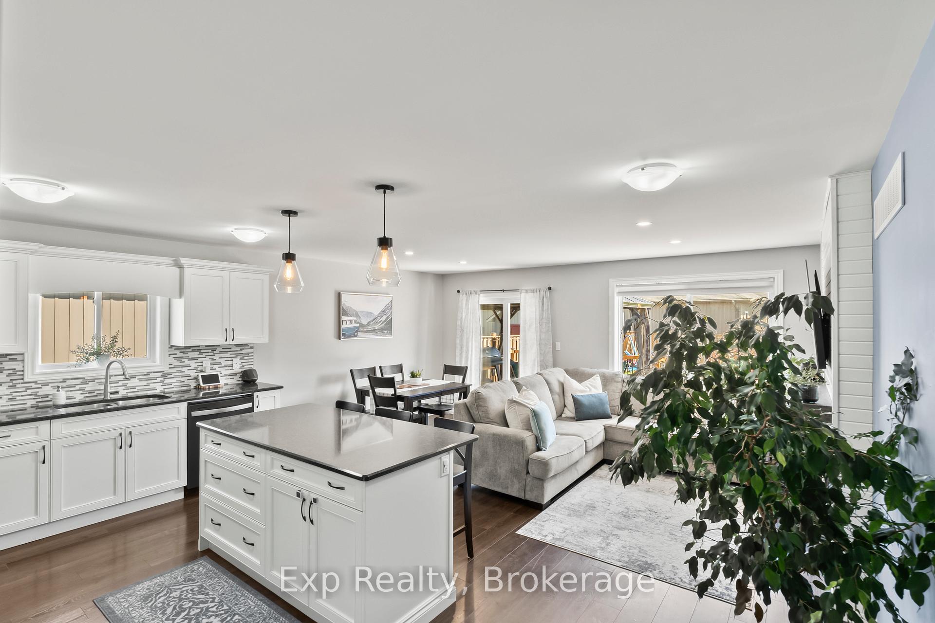 Photo 6 of 47 Birchmount Street, Quinte West, Murray Ward — HOMEH