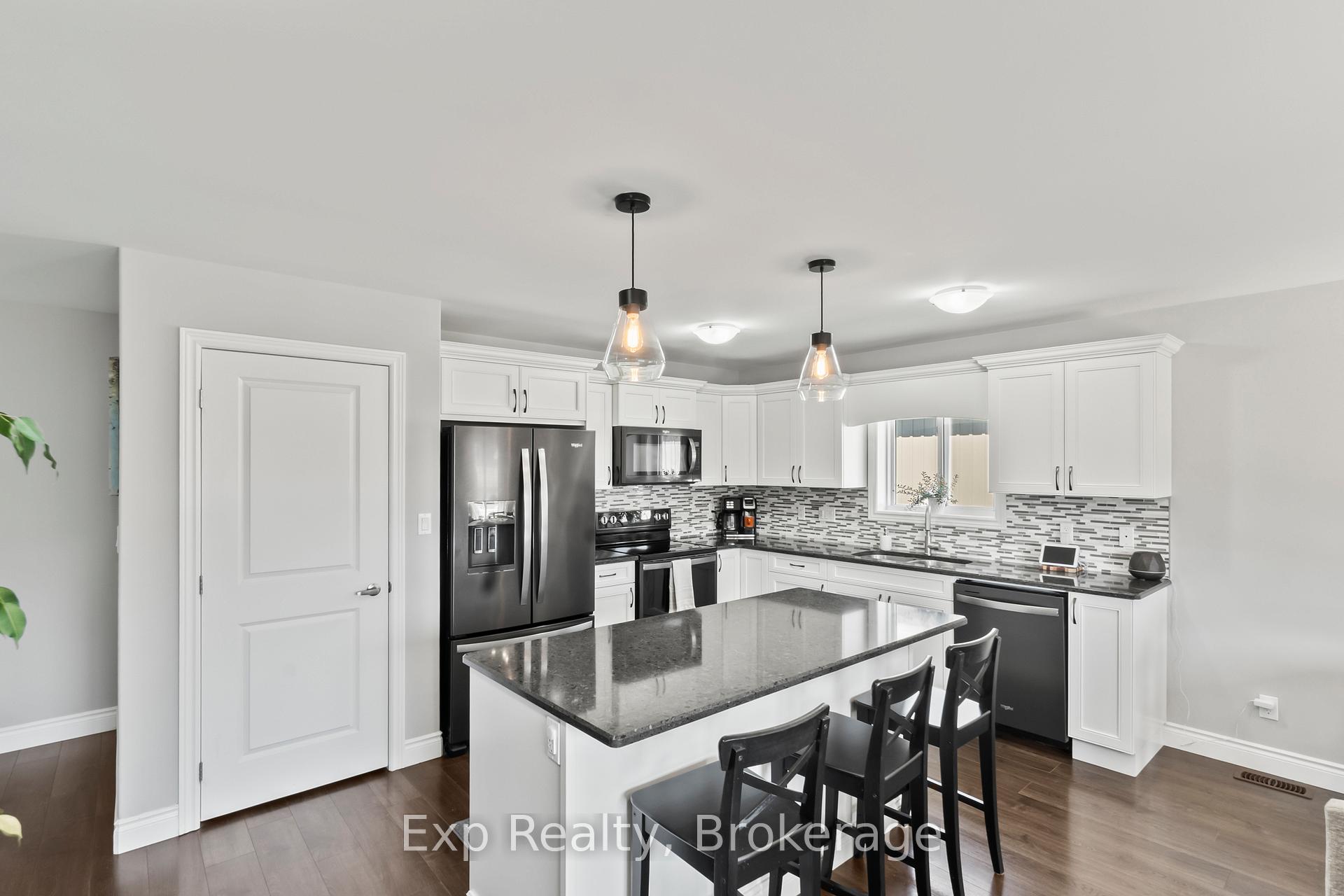 Photo 7 of 47 Birchmount Street, Quinte West, Murray Ward — HOMEH