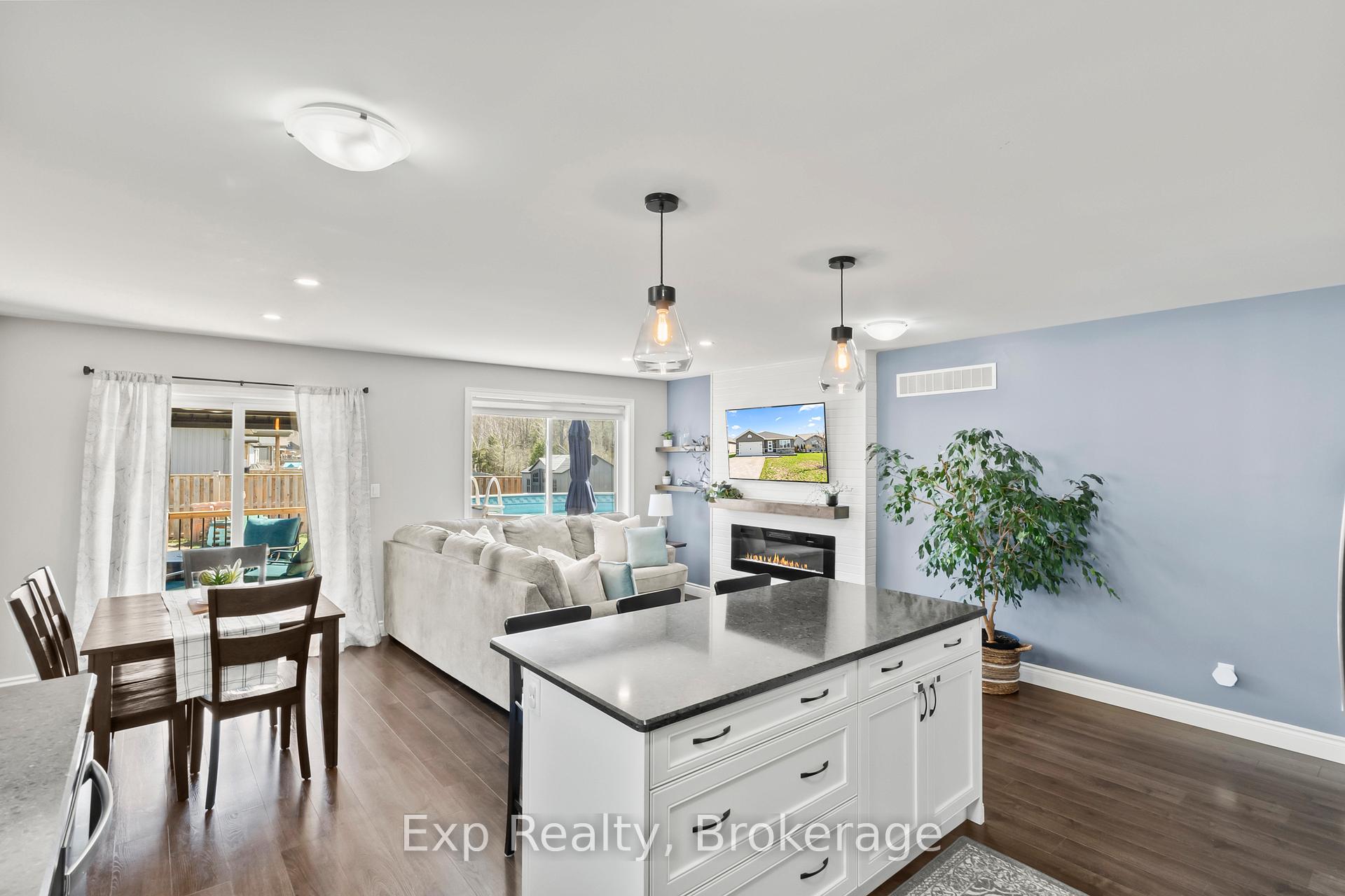 Photo 10 of 47 Birchmount Street, Quinte West, Murray Ward — HOMEH