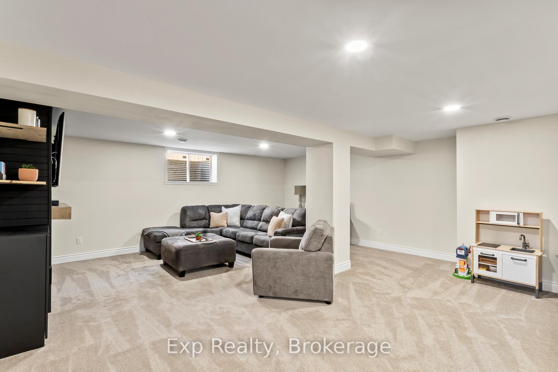 Photo 27 of 47 Birchmount Street, Quinte West, Murray Ward — HOMEH