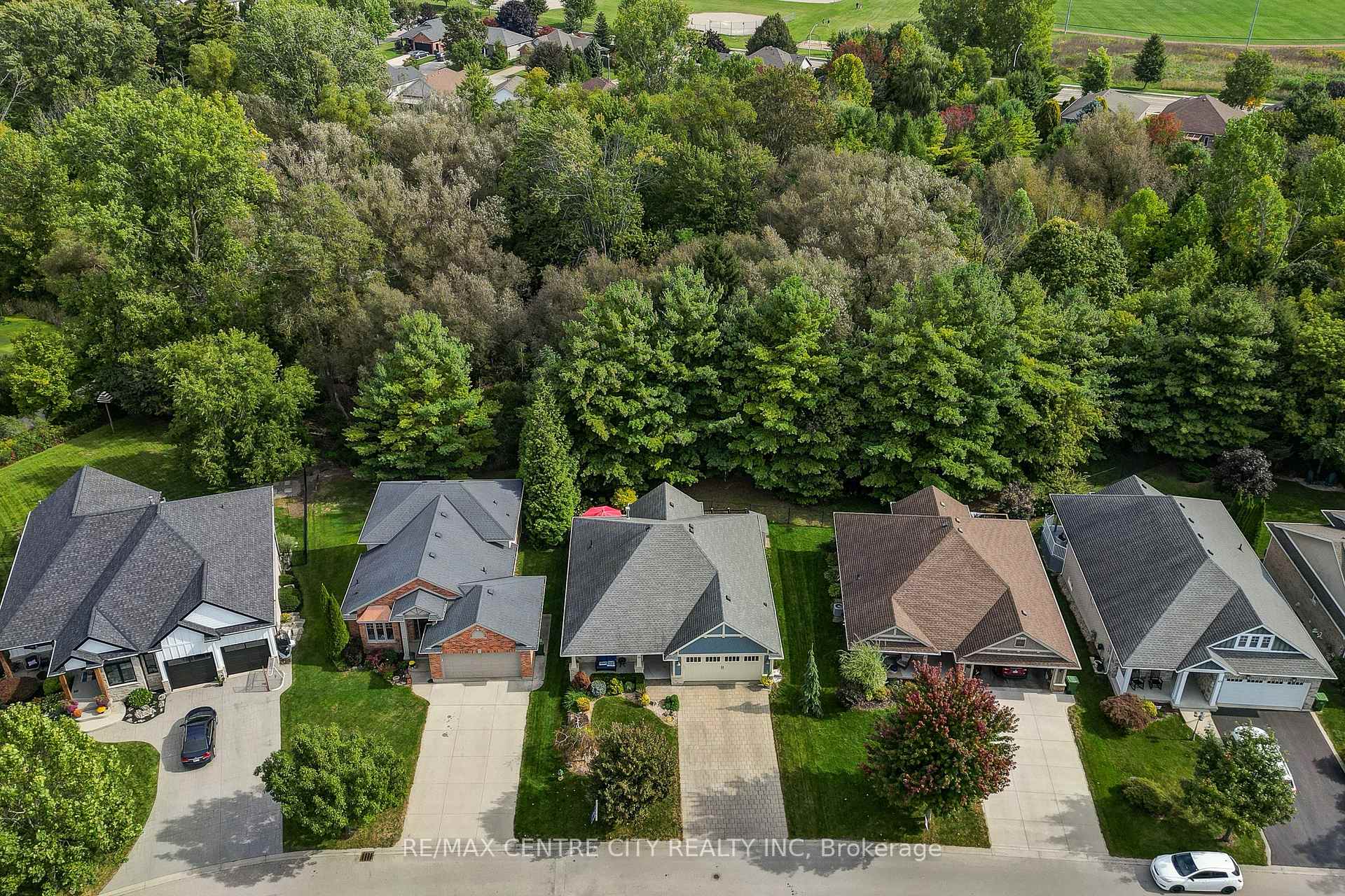 Photo 6 of 39 Hickory Lane, St. Thomas — HOMEH