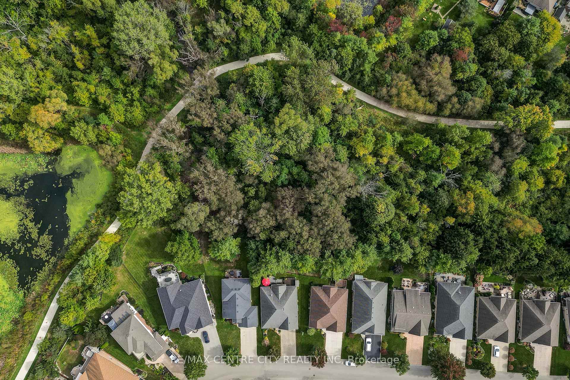 Photo 7 of 39 Hickory Lane, St. Thomas — HOMEH