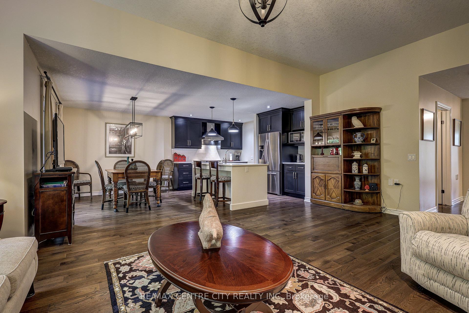 Photo 22 of 39 Hickory Lane, St. Thomas — HOMEH