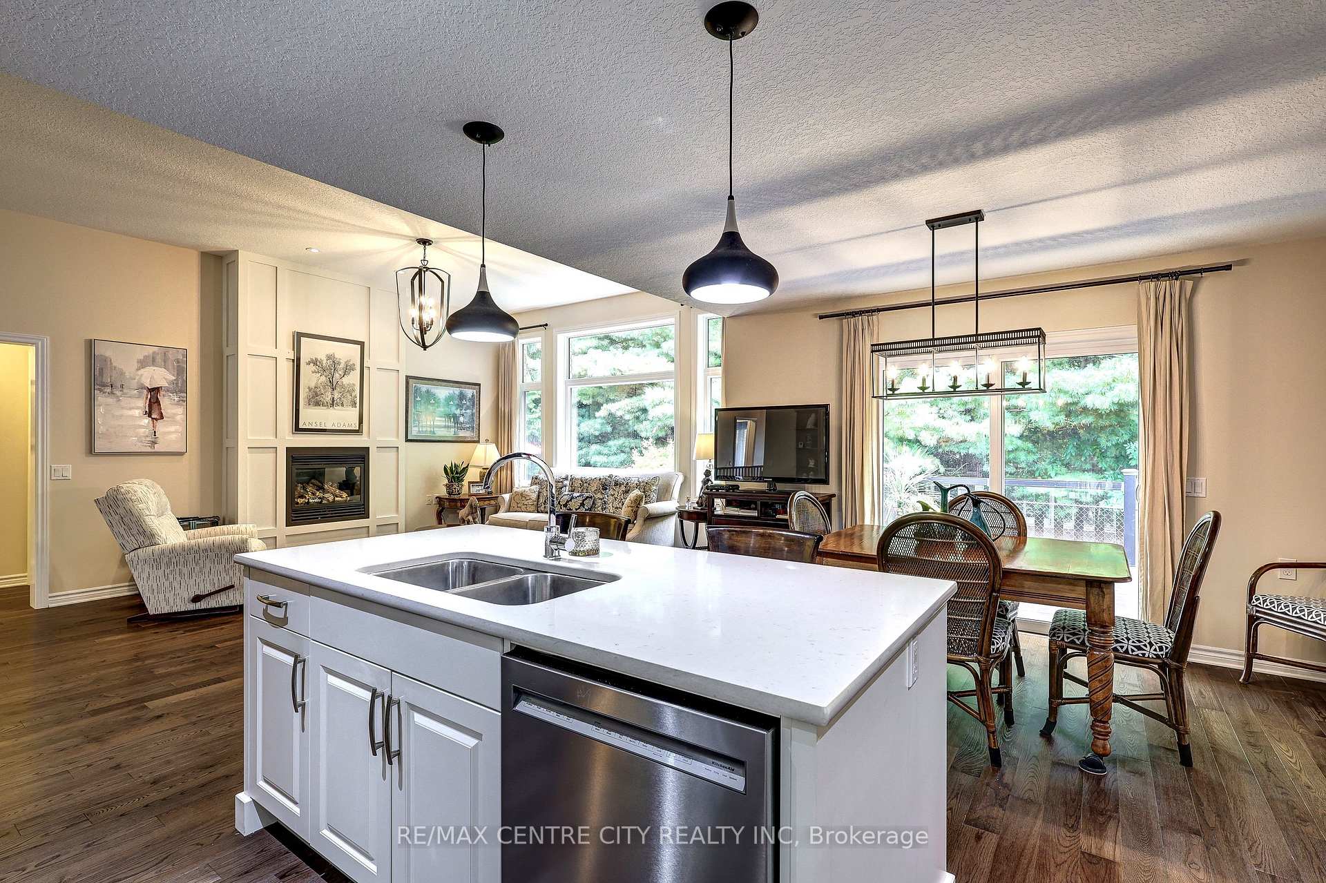 Photo 25 of 39 Hickory Lane, St. Thomas — HOMEH