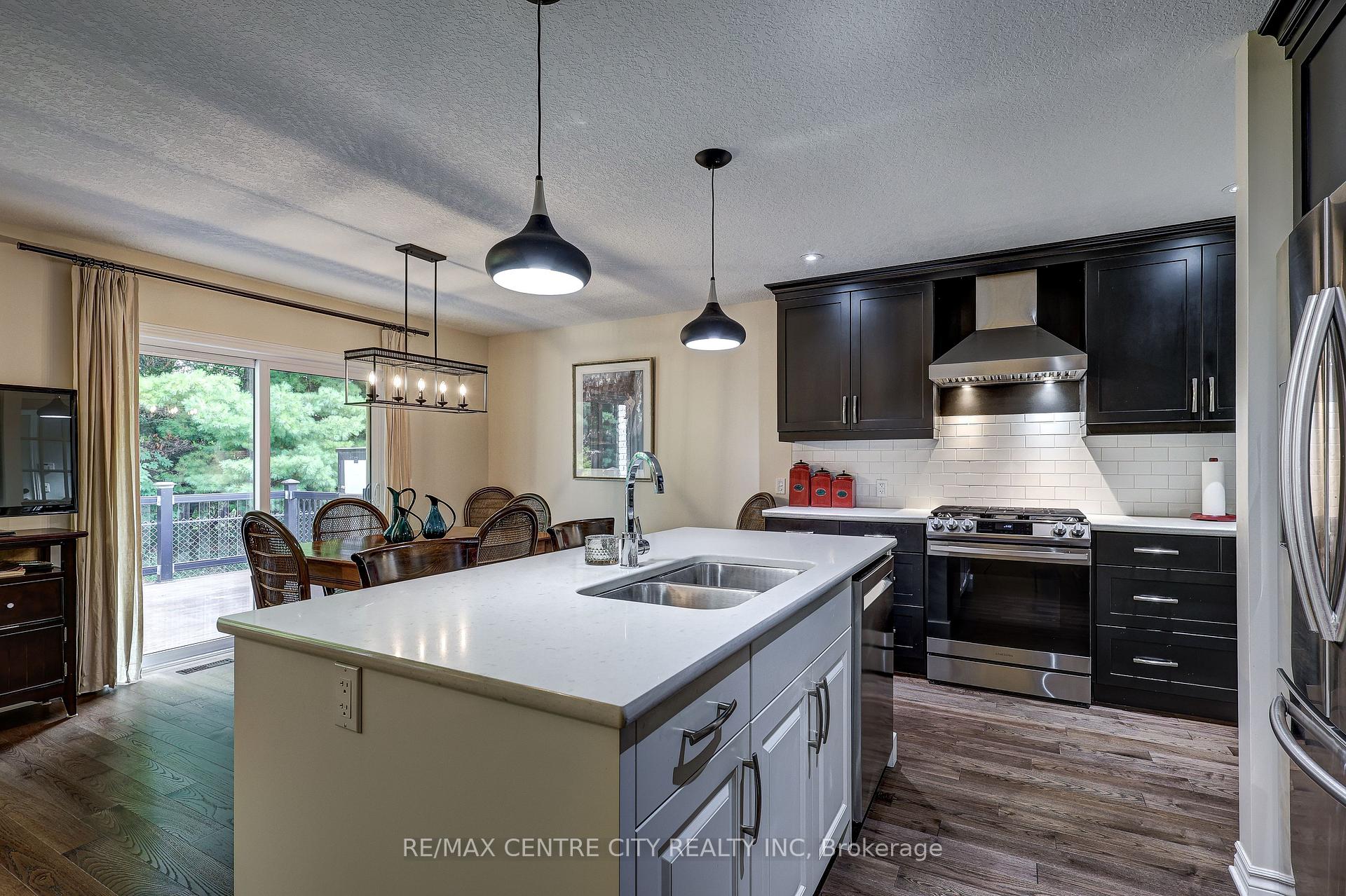 Photo 26 of 39 Hickory Lane, St. Thomas — HOMEH