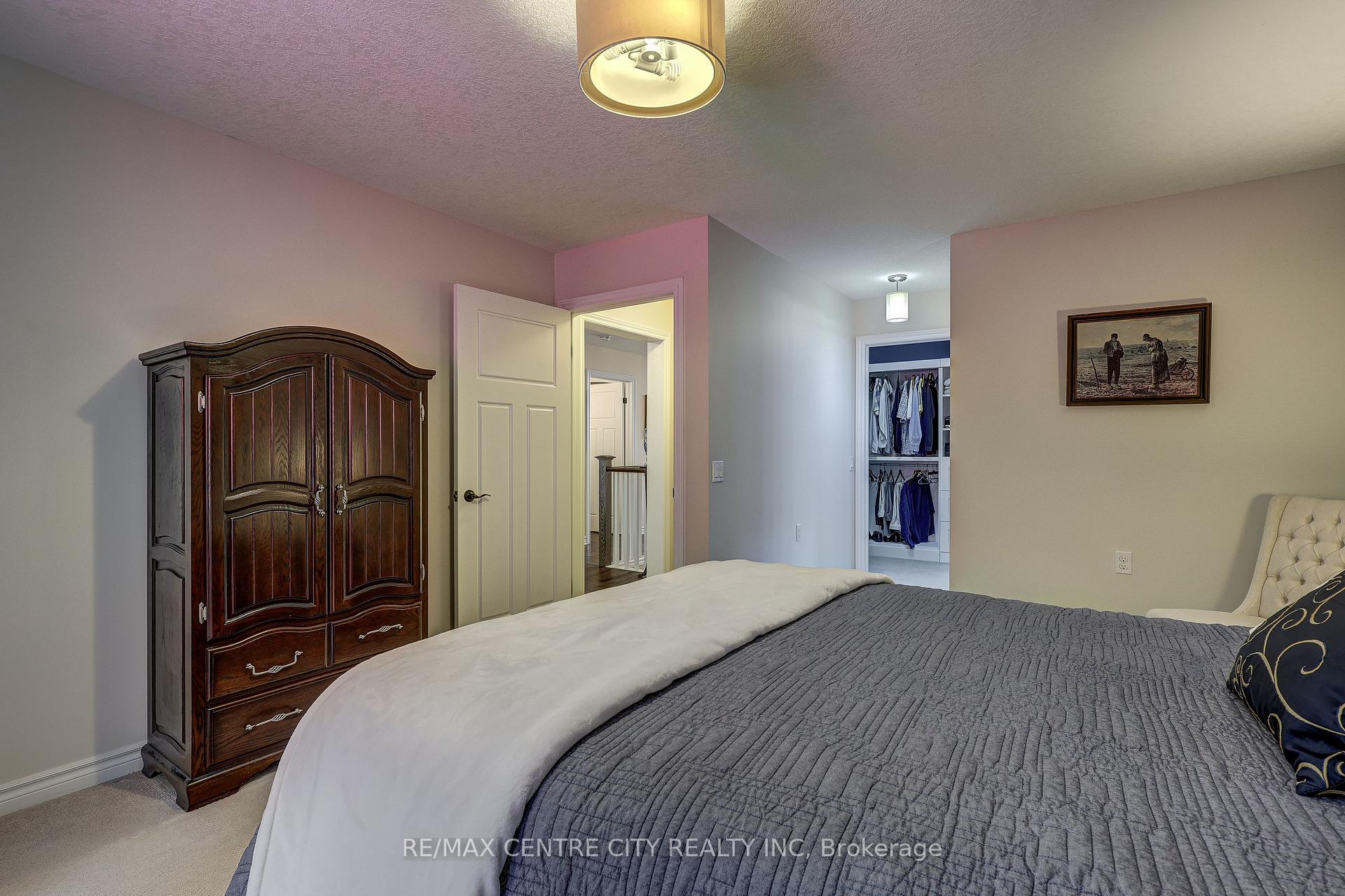 Photo 33 of 39 Hickory Lane, St. Thomas — HOMEH