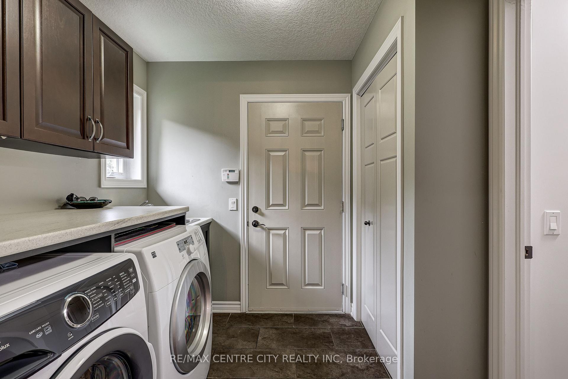 Photo 40 of 39 Hickory Lane, St. Thomas — HOMEH