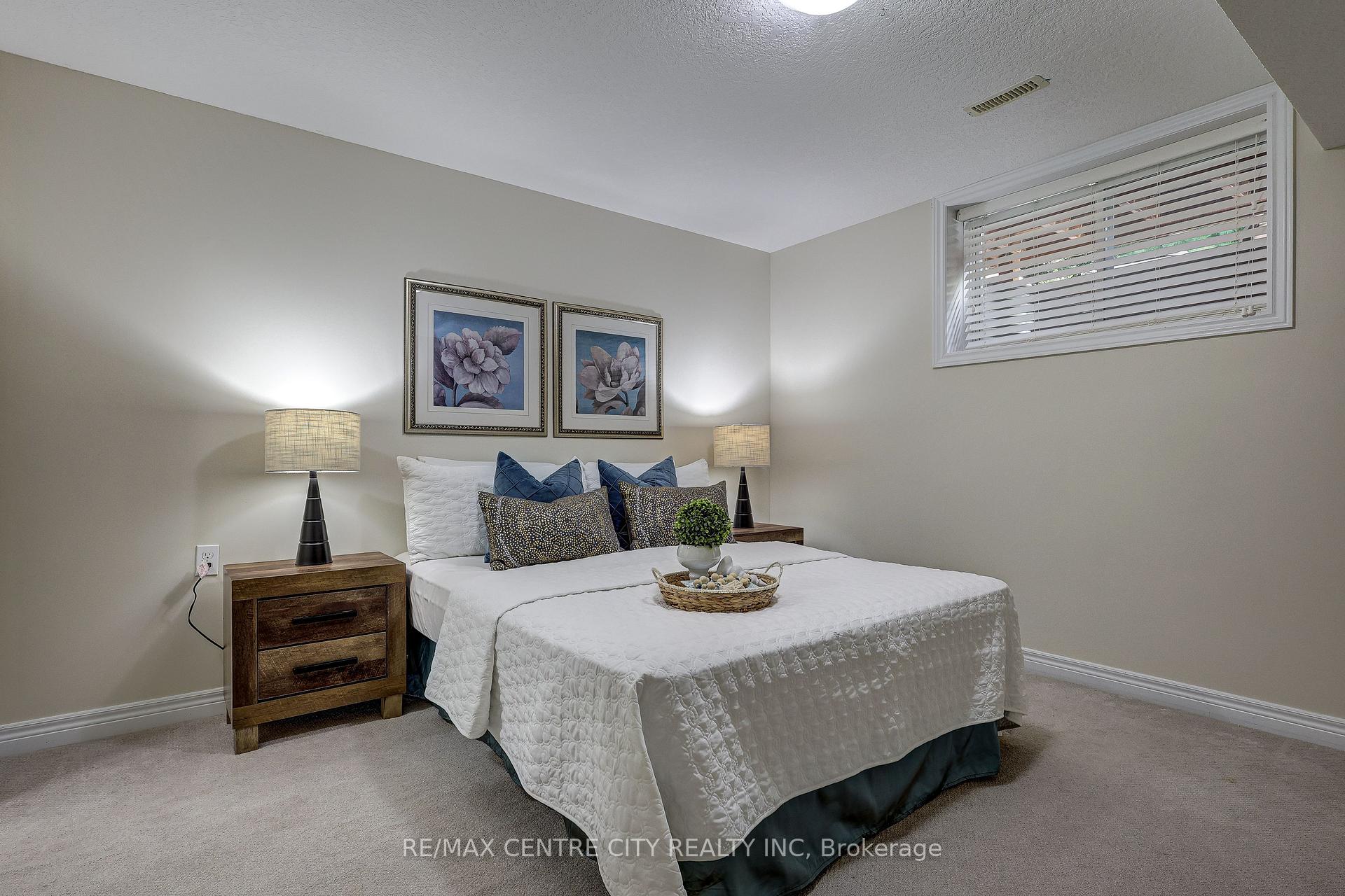 Photo 45 of 39 Hickory Lane, St. Thomas — HOMEH