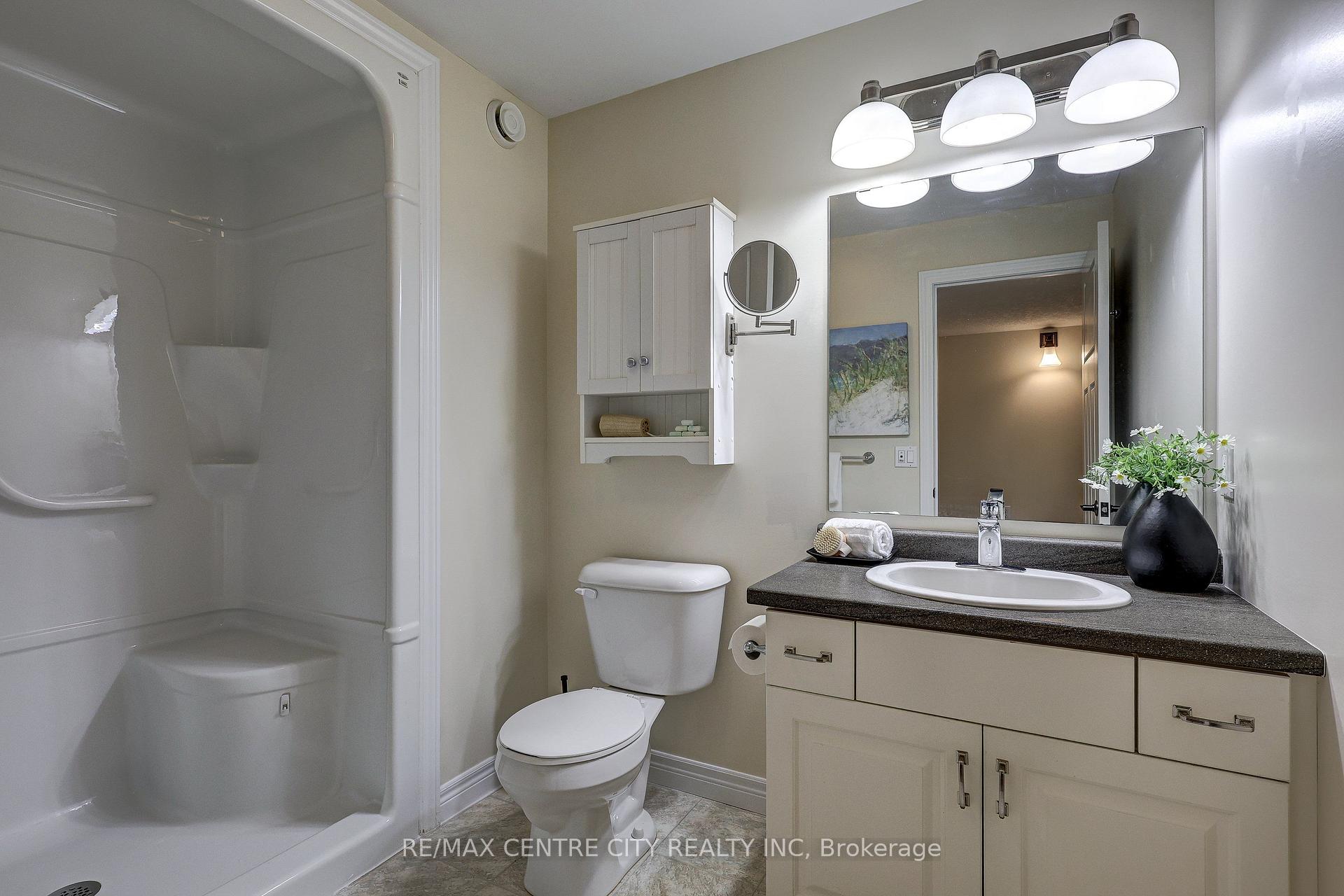 Photo 47 of 39 Hickory Lane, St. Thomas — HOMEH