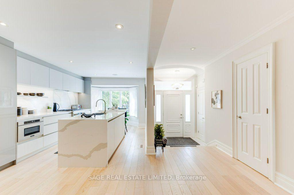 Photo 5 of 70 Heath Street E, Toronto, Rosedale-Moore Park — HOMEH