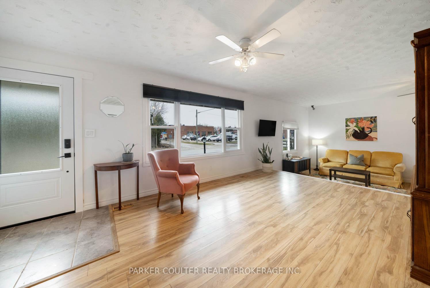 Photo 9 of 204 Catherine Street, Clearview, Stayner — HOMEH