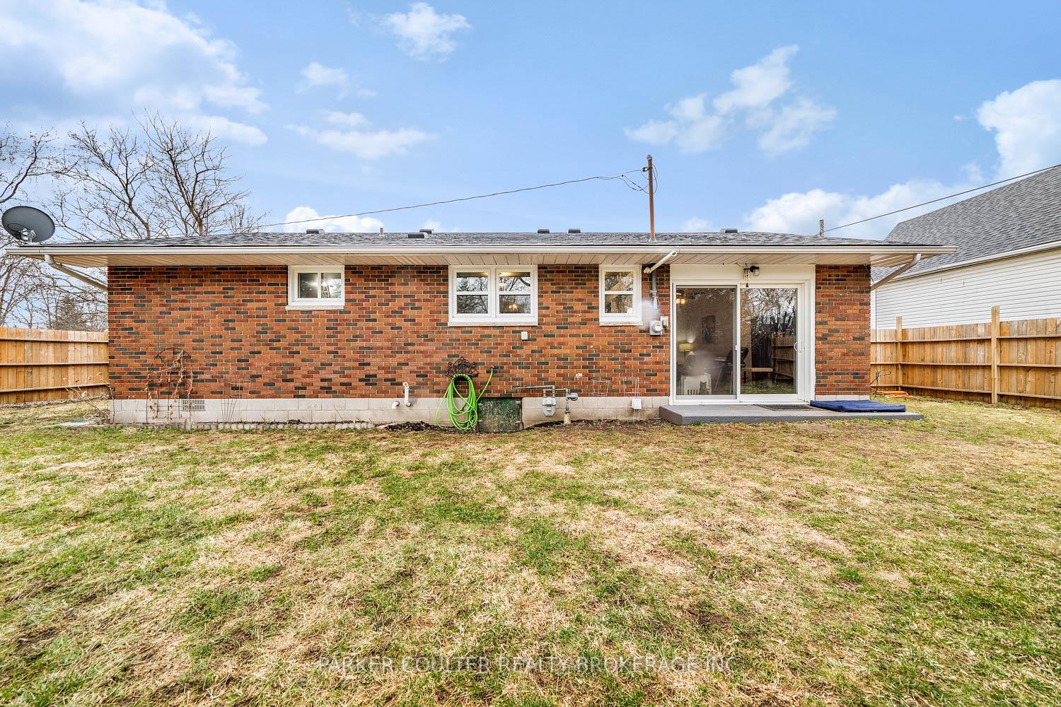 Photo 16 of 204 Catherine Street, Clearview, Stayner — HOMEH