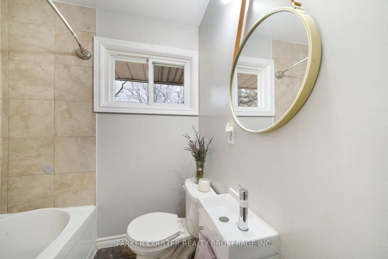 Photo 23 of 204 Catherine Street, Clearview, Stayner — HOMEH
