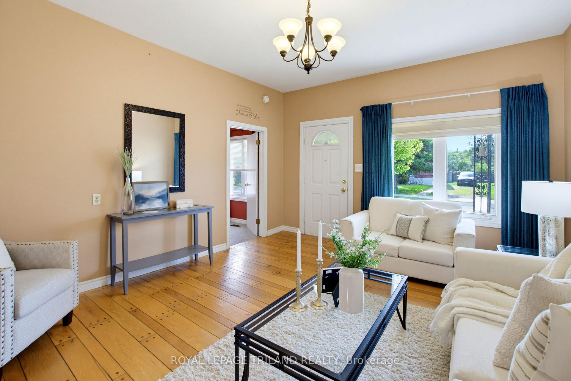 Photo 8 of 70 Homan Street, London, East M — HOMEH