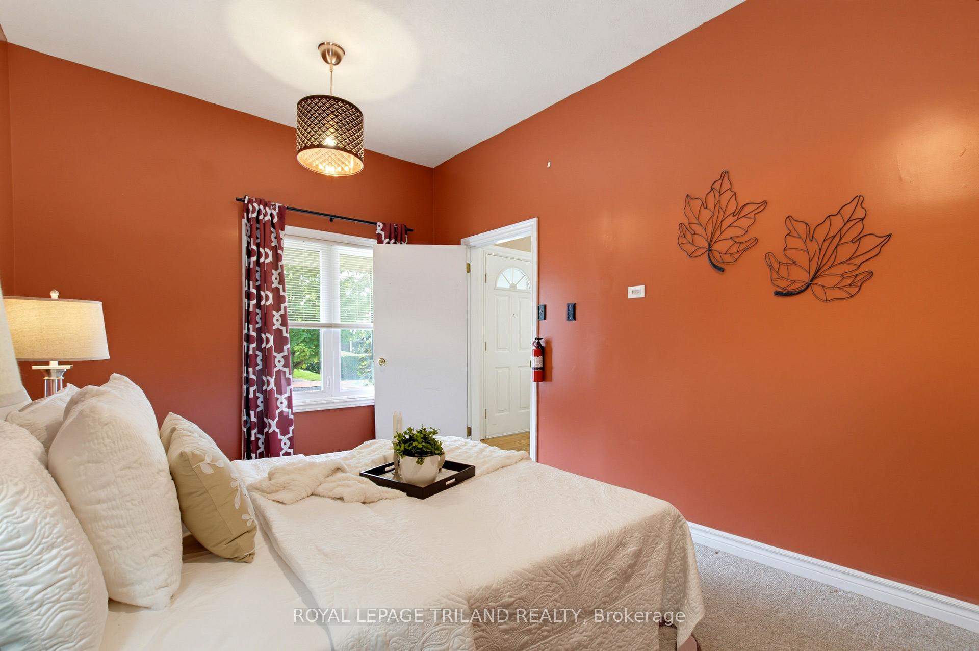 Photo 10 of 70 Homan Street, London, East M — HOMEH